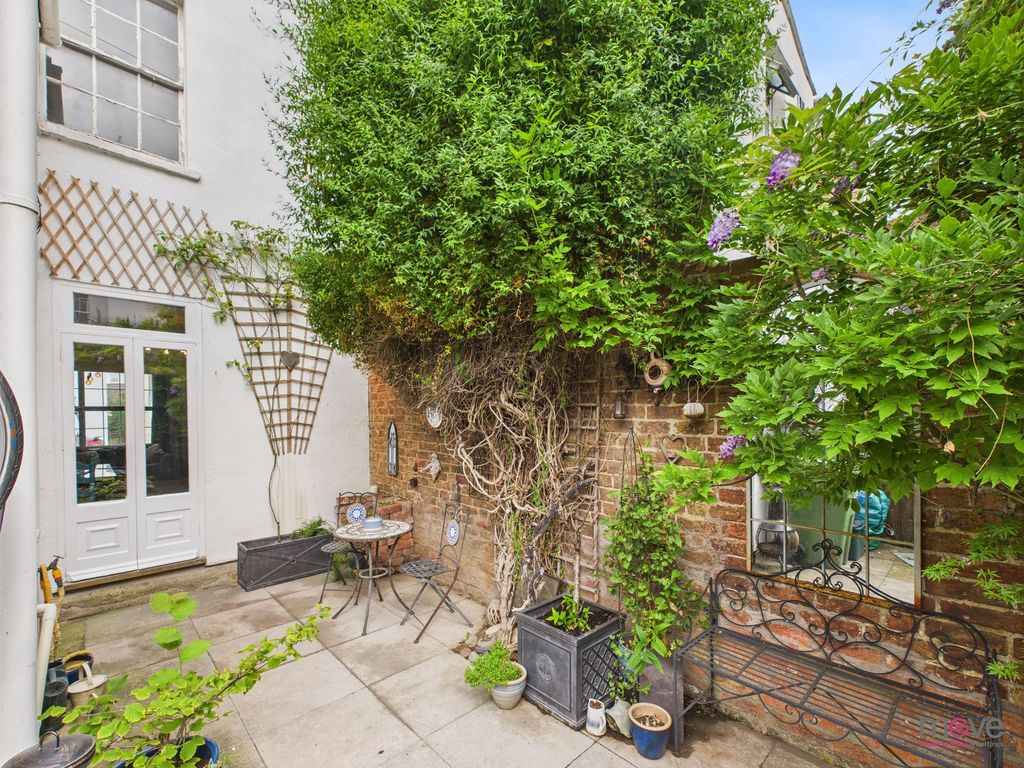 Property photo 3 of 22