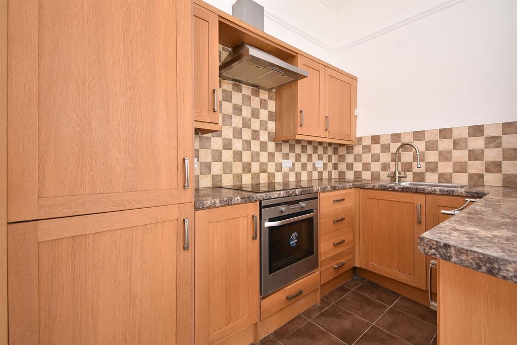 Property photo 3 of 13 Kitchen