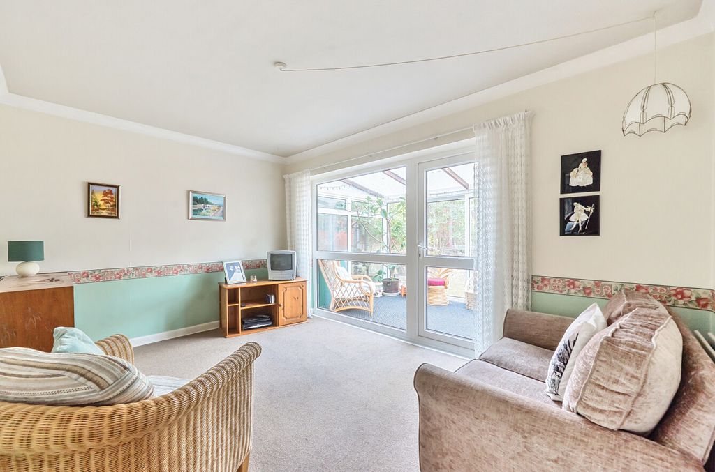 Property photo 3 of 21 1335238-10-68A774...