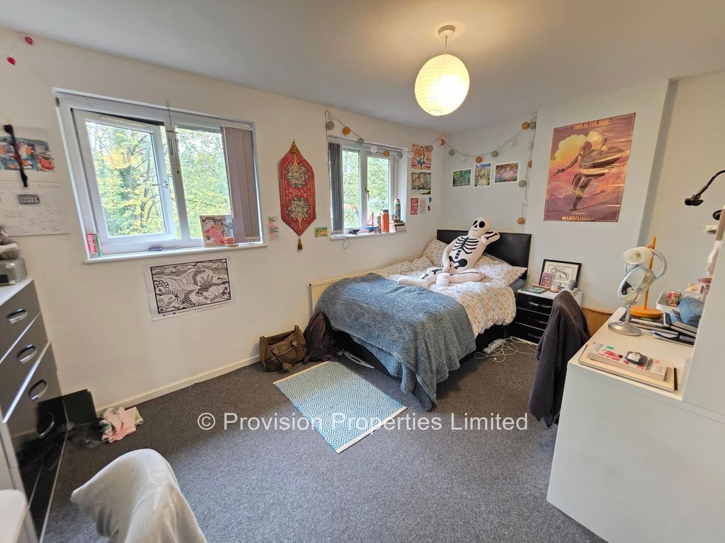 Property photo 2 of 9 Photo