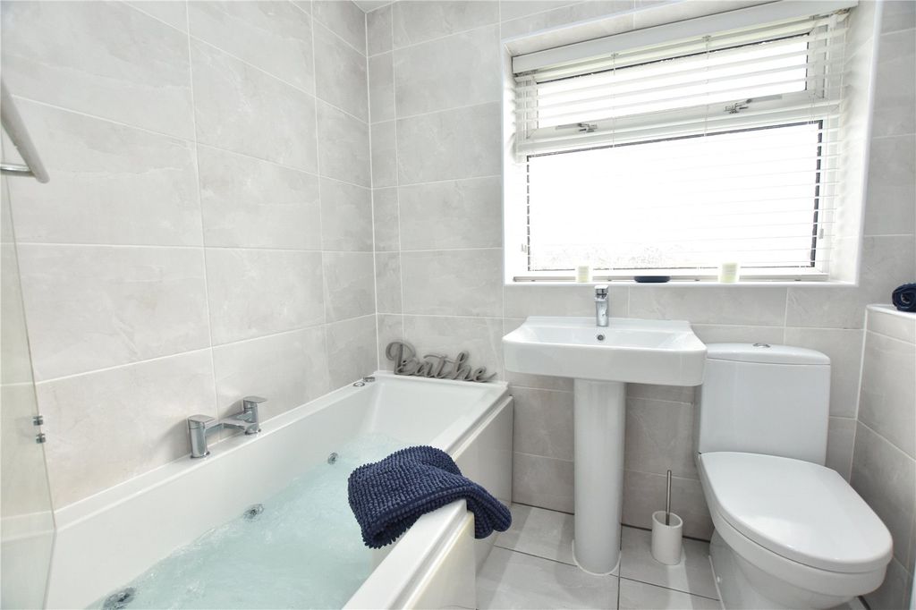 Property photo 2 of 24 Picture No. 38