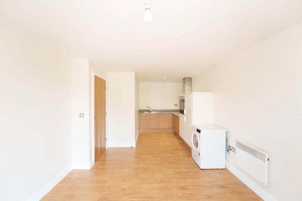 Property photo 2 of 6