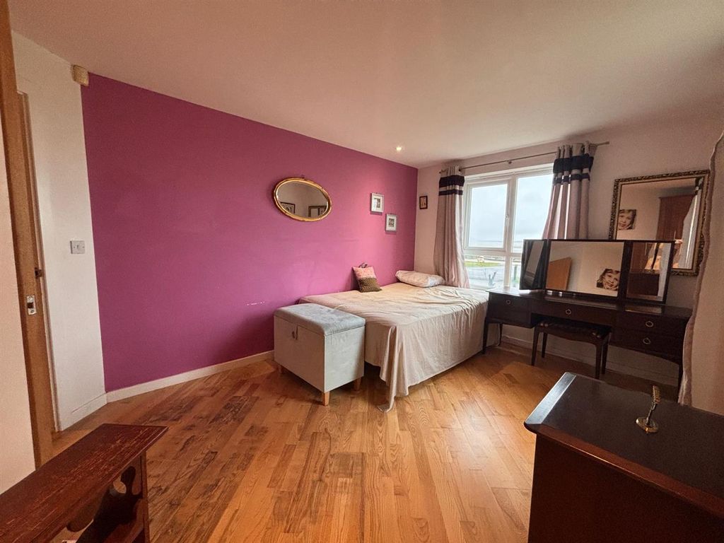 Additional image 15 of 2 bed flat for salePentre Doc Y Gogledd, Llanelli SA15