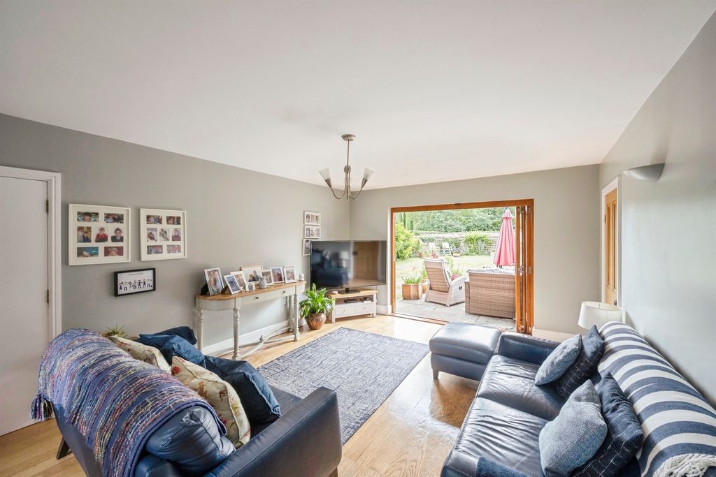 Property photo 3 of 21