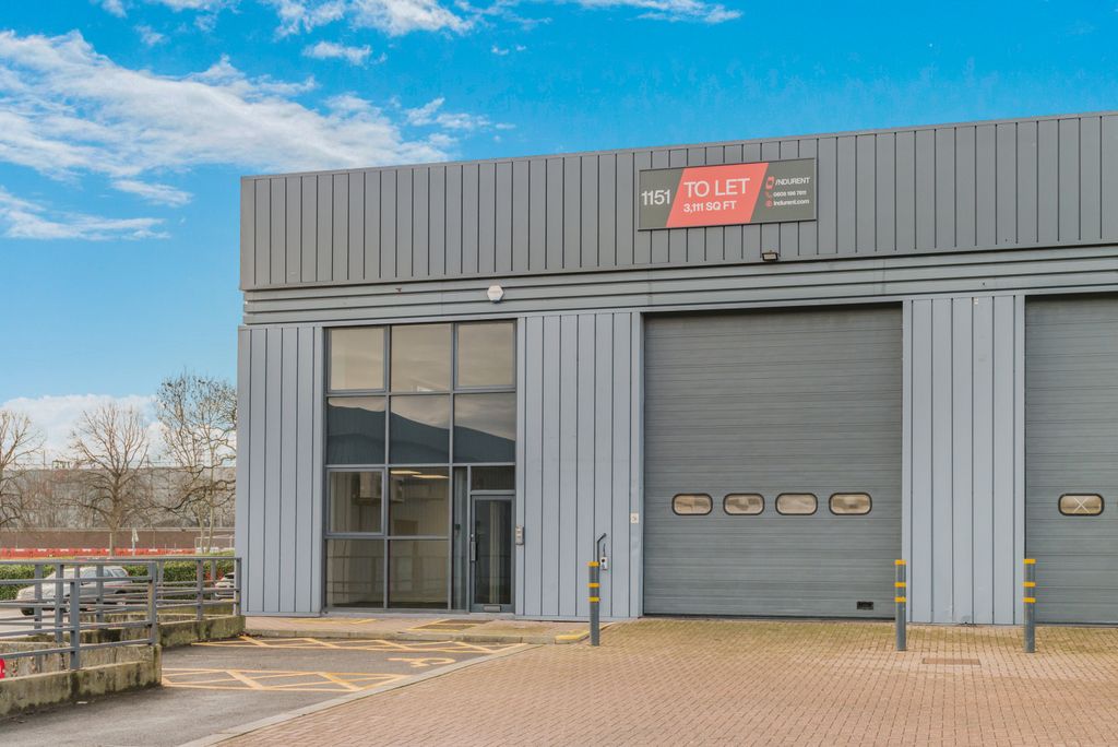 Property photo 2 of 21