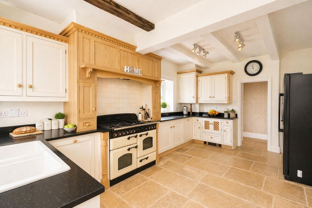Property photo 3 of 34 Photo 5.Jpg