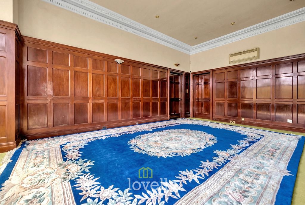 Additional image 13 of 7 bed detached house for saleAbbey Road, Grimsby DN32