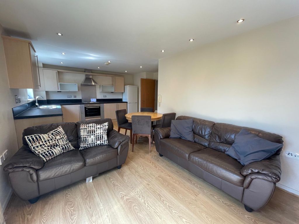 Property photo 2 of 11