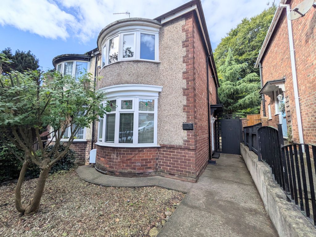 Property photo 1 of 11