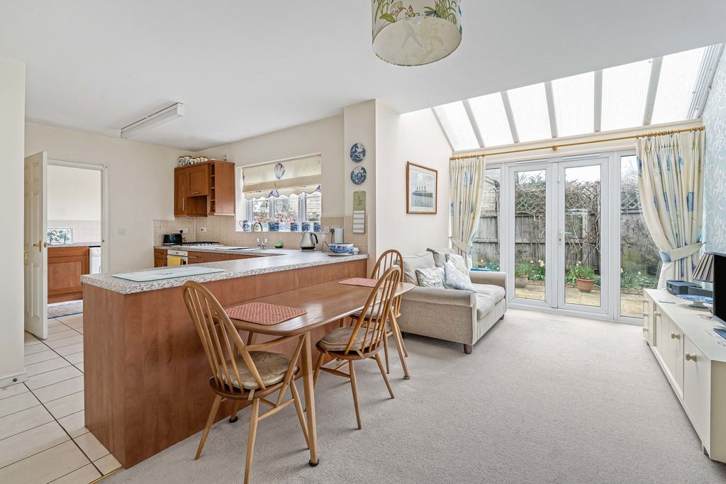 Property photo 2 of 19 Kitchen Diner