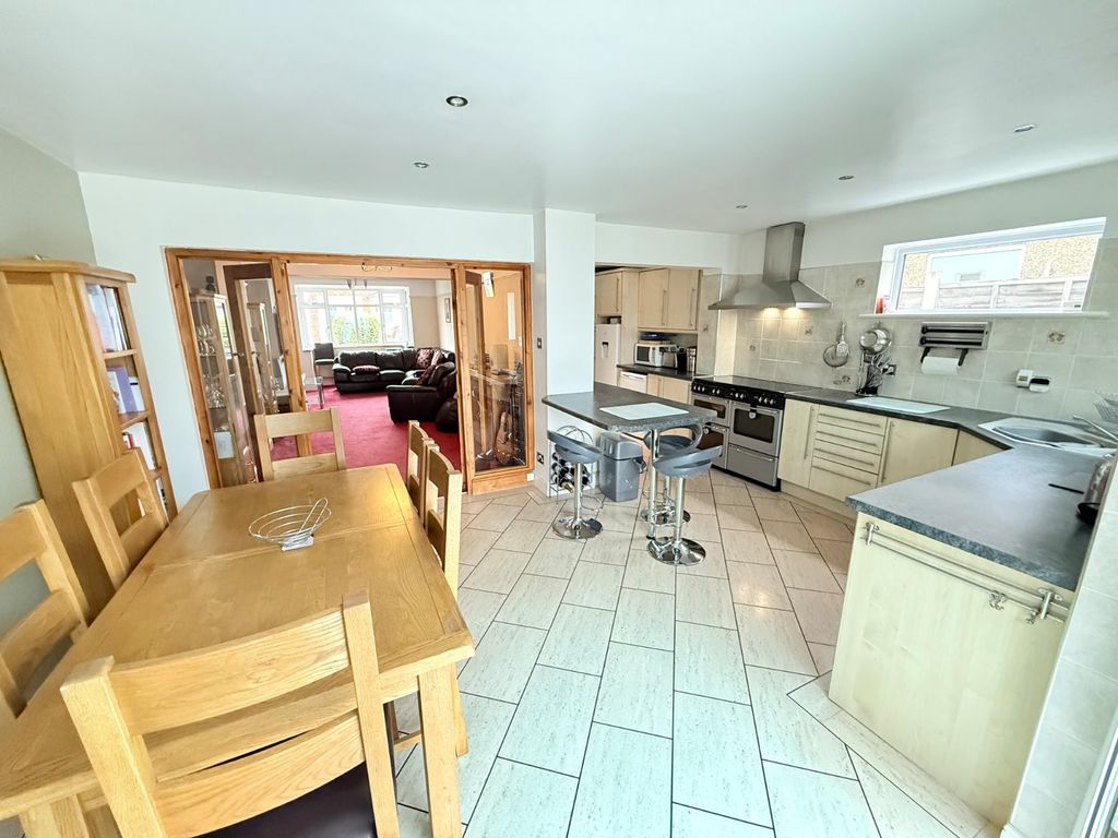 Property photo 3 of 18 Kitchen Diner