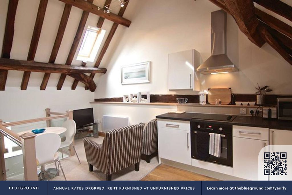 Property photo 3 of 12 Fully Equipped Kitchen