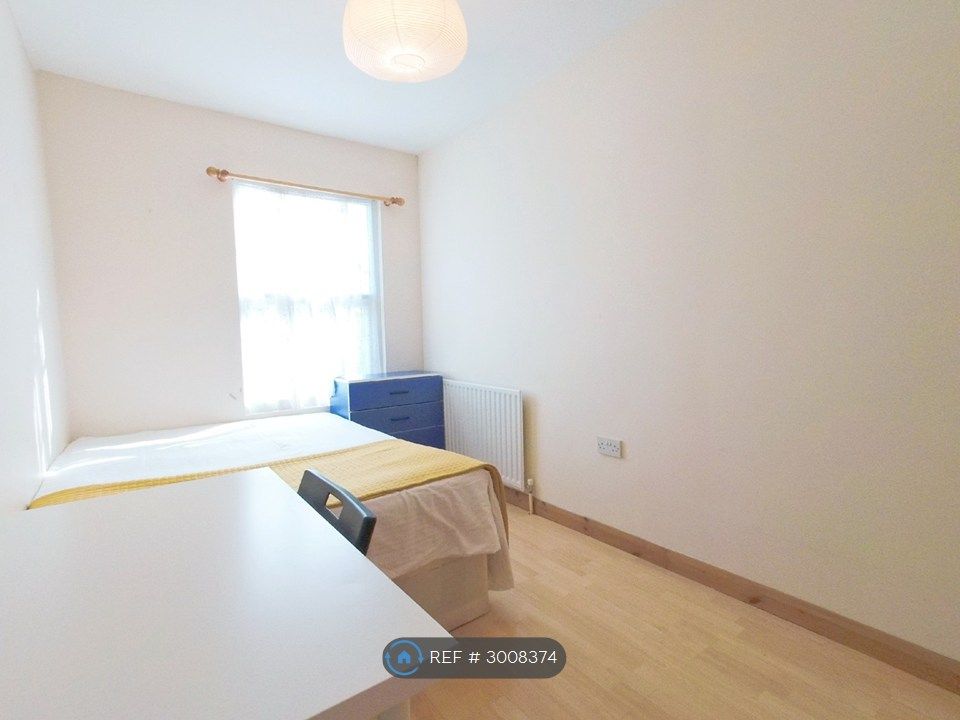 Property photo 3 of 7
