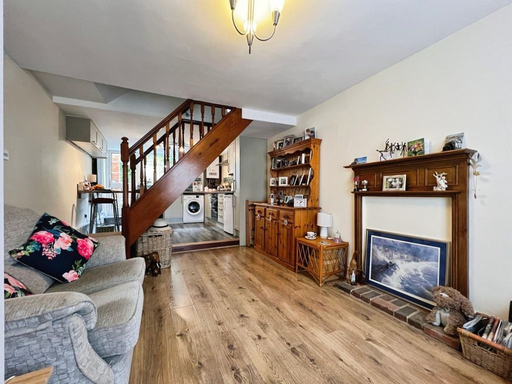 Property photo 2 of 11