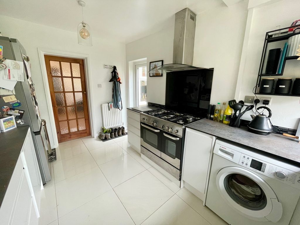 Property photo 3 of 14 Image