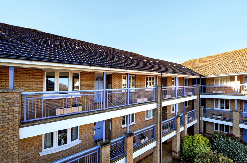 Property photo 2 of 21 -69271d12991Db-l-1384615-2-69270524F2Cfd-6