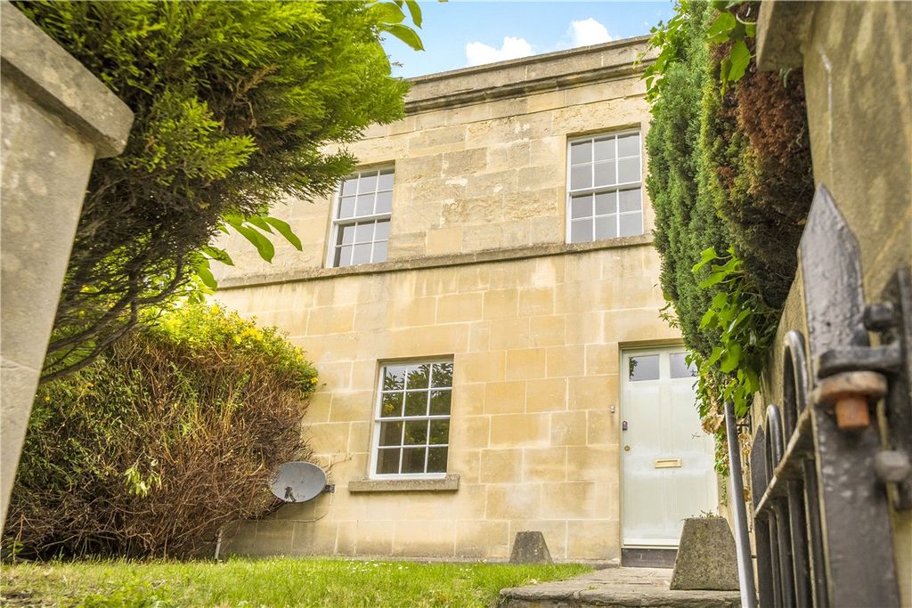 Property photo 2 of 18 Picture No. 13