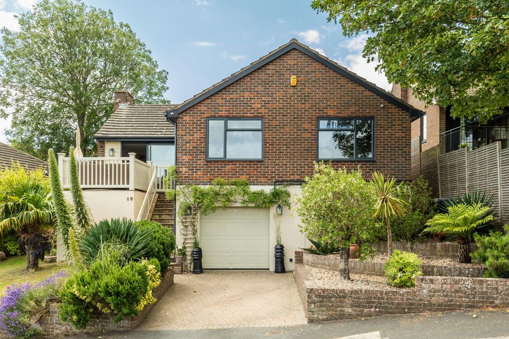 Property photo 1 of 24