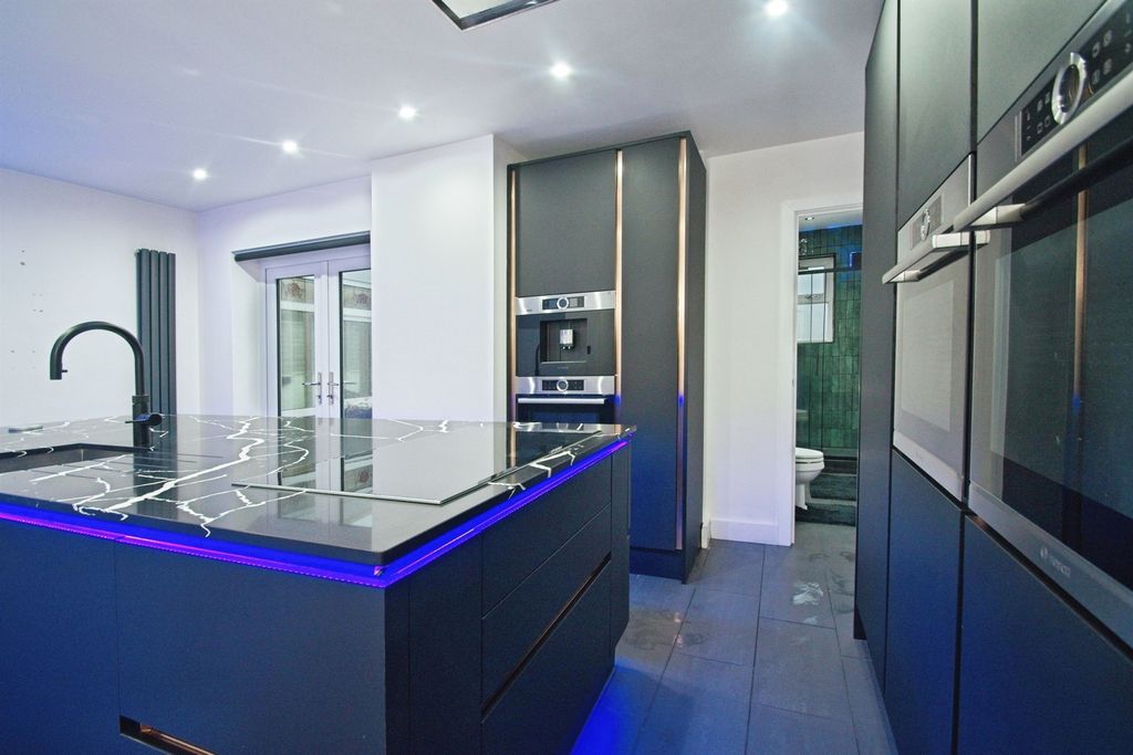 Property photo 3 of 30