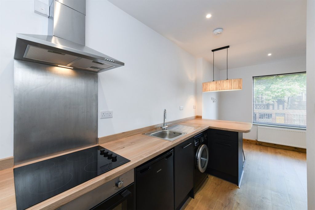 Property photo 1 of 14 Main