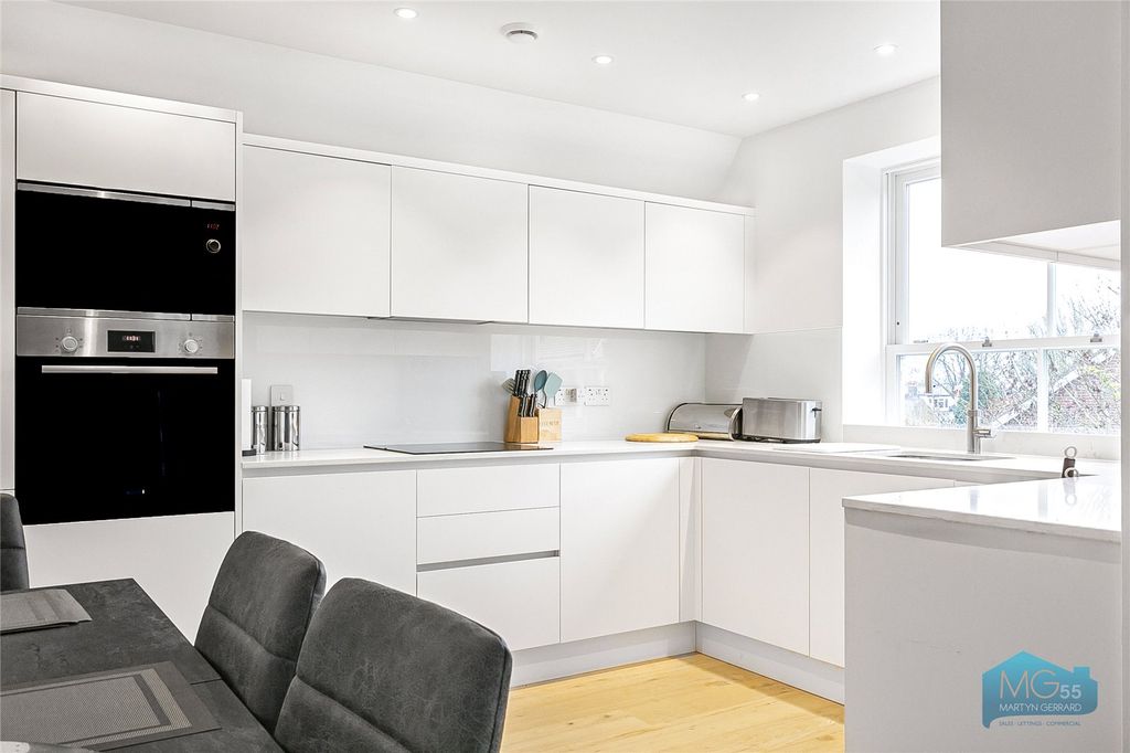 Property photo 2 of 18 Picture No. 07