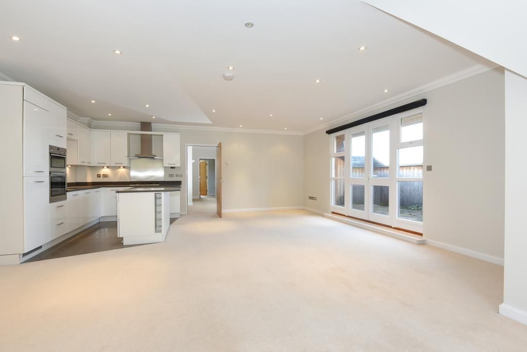 Property photo 3 of 10 Open Plan Living