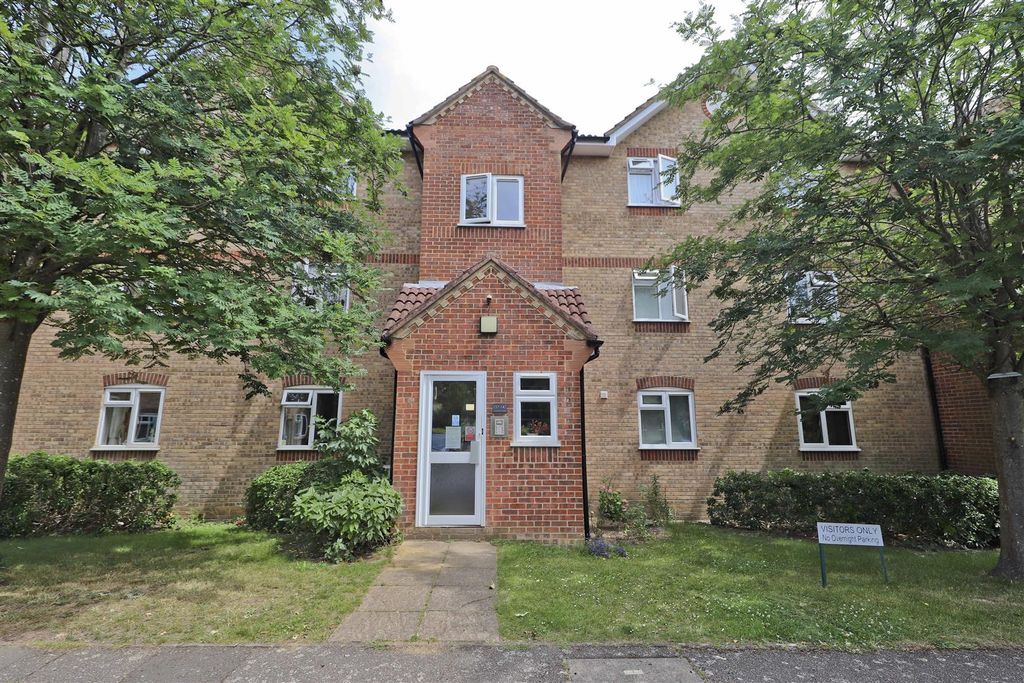 Property photo 1 of 9 Front