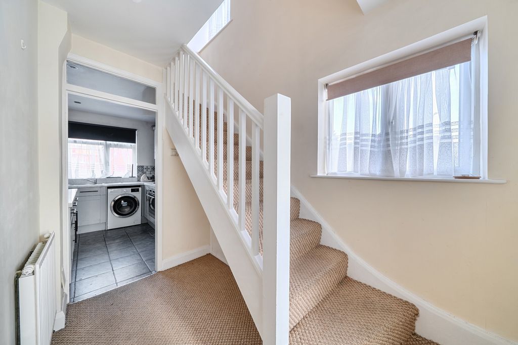 Property photo 3 of 20 1381738-4-691c4A3...