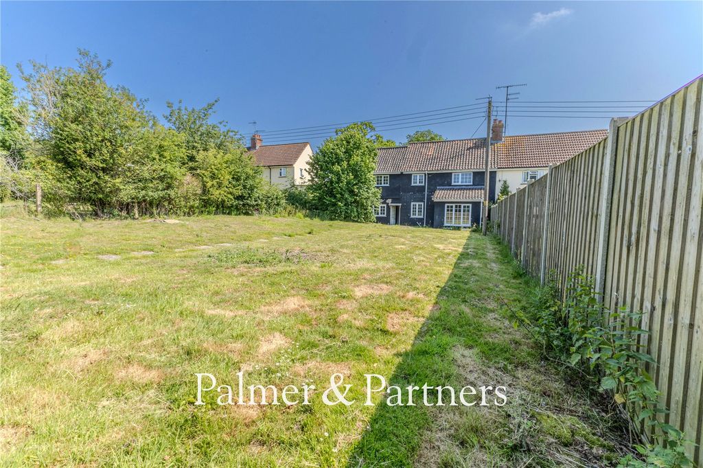 Property photo 2 of 16 Picture No. 12