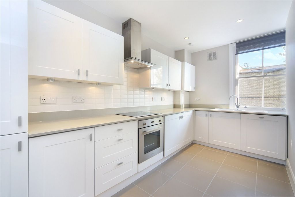 Property photo 1 of 6 Kitchen