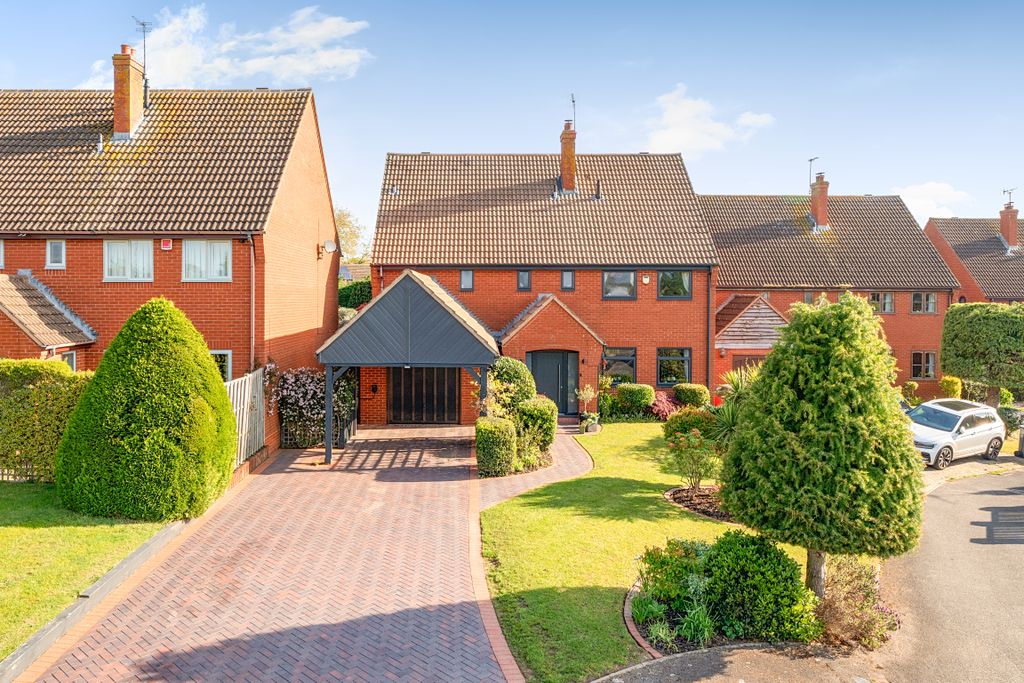 Property photo 1 of 17 1449625-1-69E8813F2c273