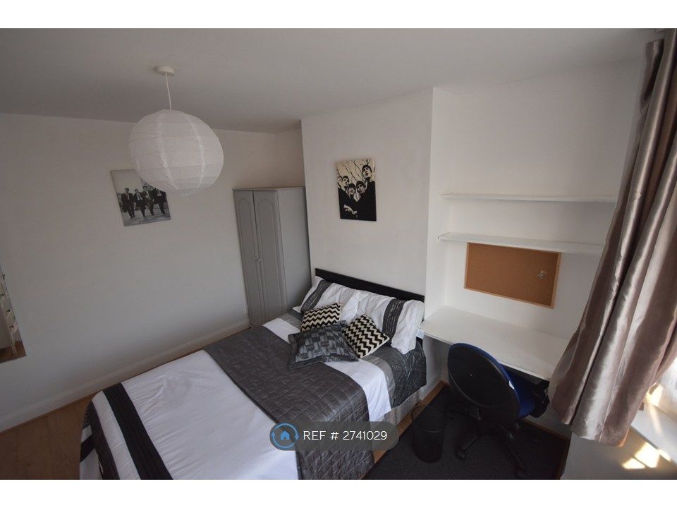 Property photo 3 of 31 Room 1