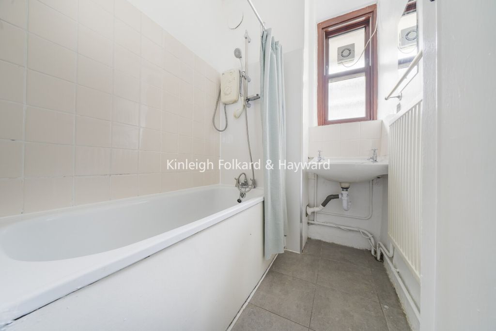 Property photo 3 of 8 7467Ed9c-9Ab7-48A8-B