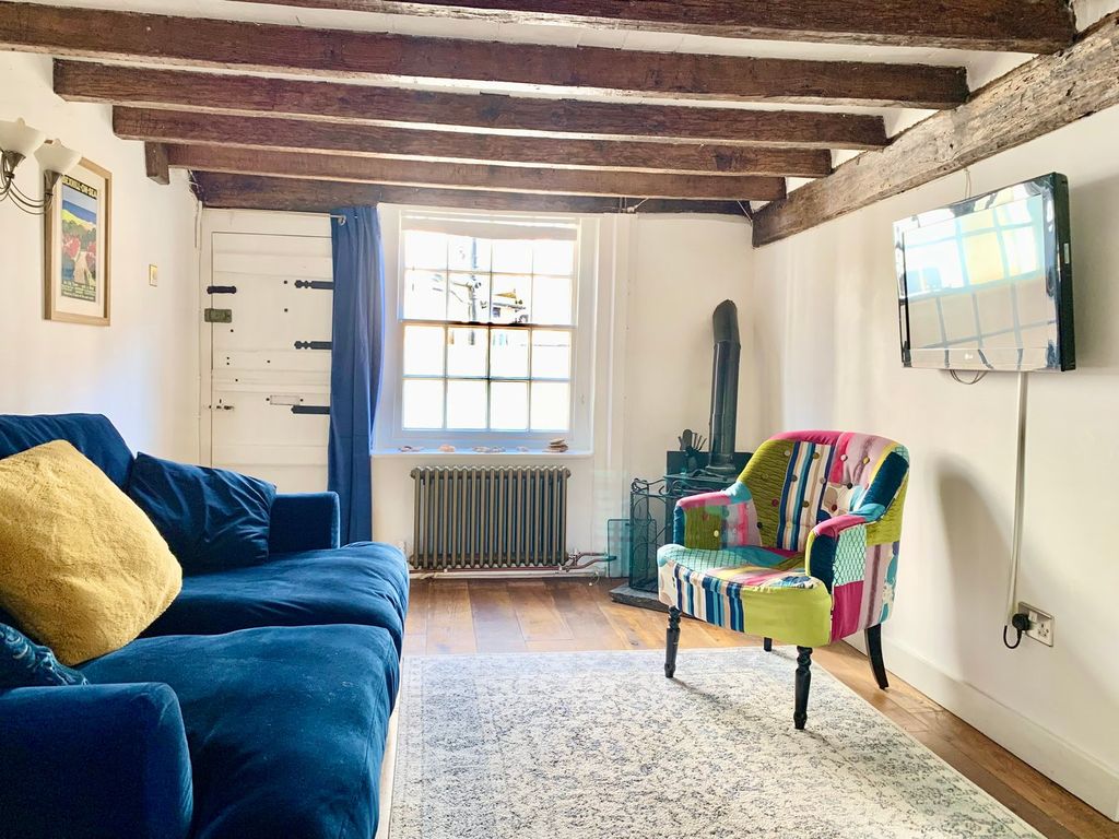 Property photo 2 of 27