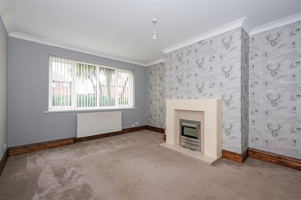 Property photo 3 of 10 52 Demster Avenue4.Jpg