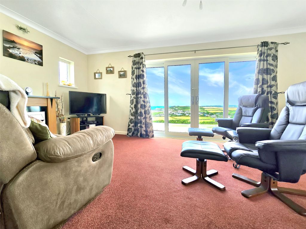Property photo 2 of 18 Picture No. 04