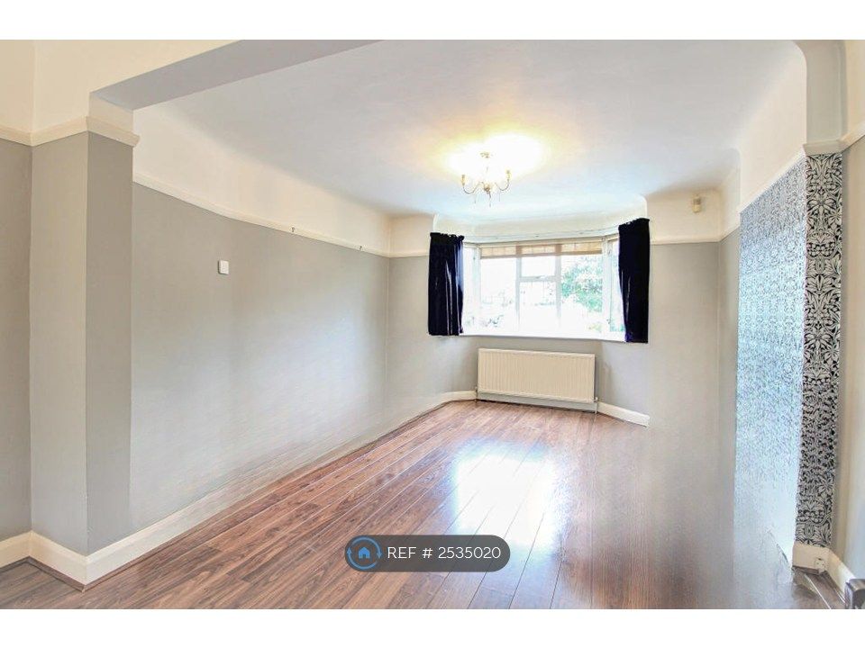 Property photo 3 of 12 Reception Room (Front View)