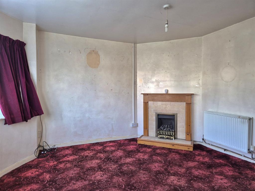 Property photo 2 of 11 20250331_143355_Resized.Jpg