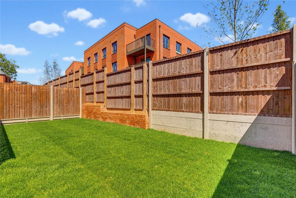 Property photo 2 of 27 Picture No. 19
