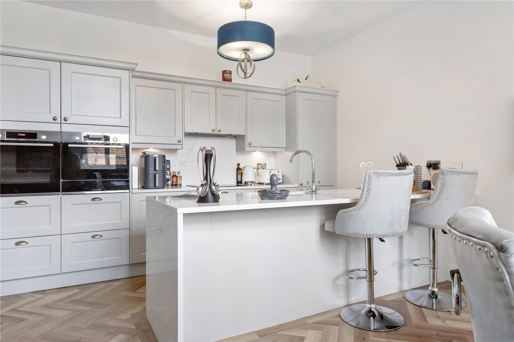 Additional image 5 of 2 bed flat for saleTownsend Way, Christleton, Chester, Cheshire CH3