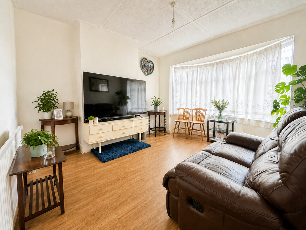 Property photo 3 of 6 6D5D1DC5-19Ca-4878-A90E-48175F8Aa773