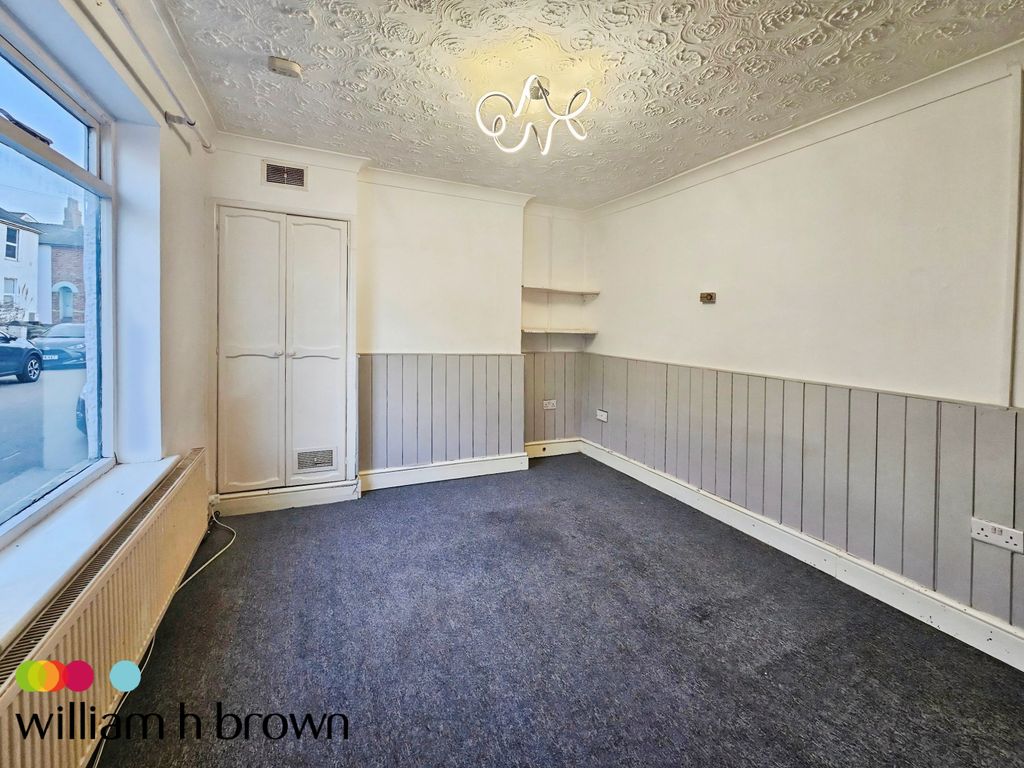 Property photo 3 of 8 Image