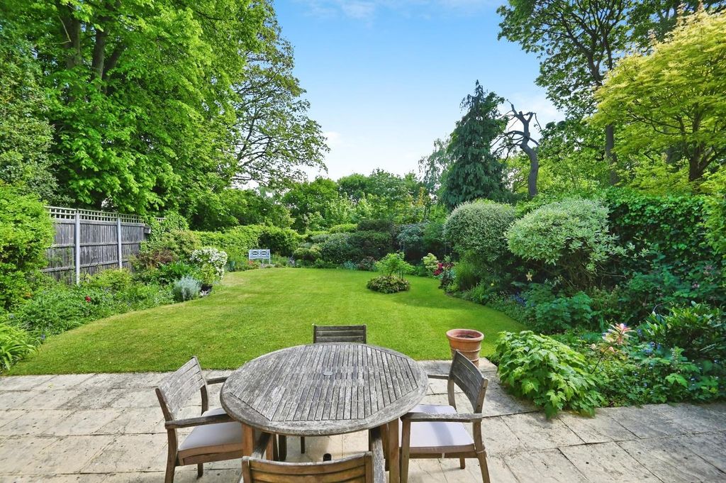 Property photo 2 of 25 20Ashdene24.Jpg
