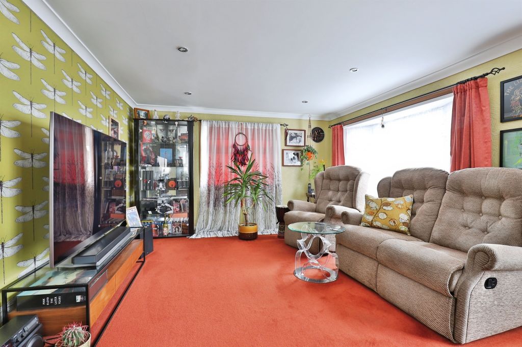 Property photo 3 of 17