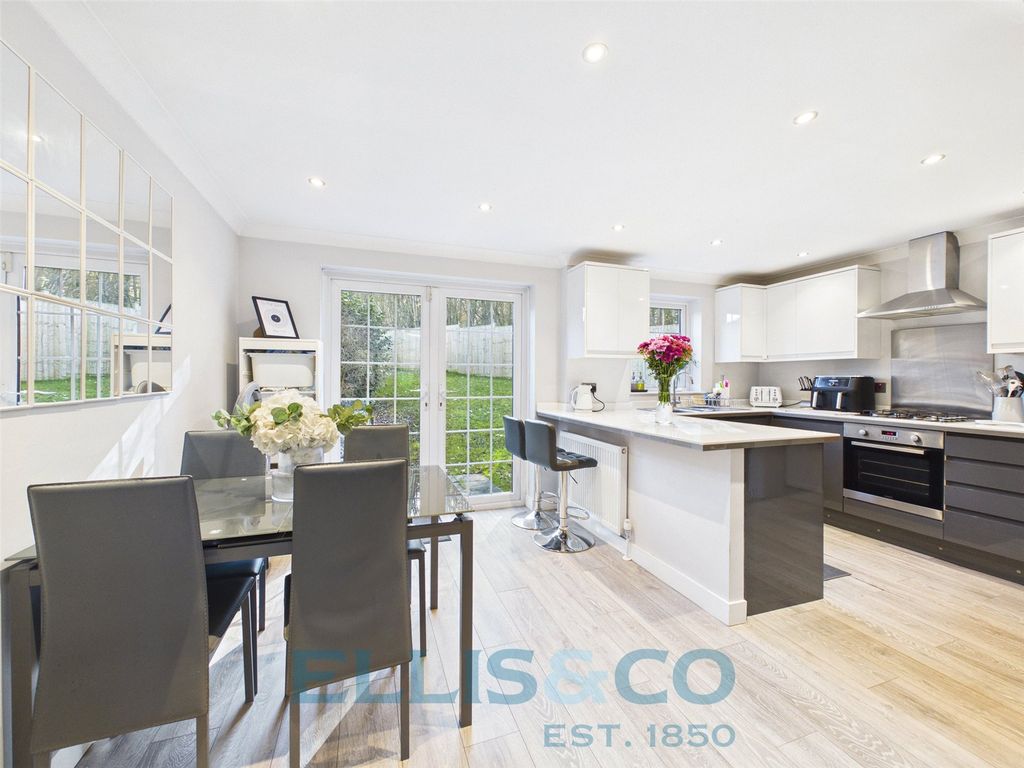 Property photo 2 of 14 Picture No. 02