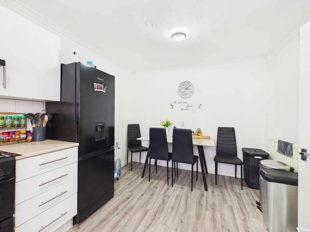 Property photo 3 of 14 Photo 2