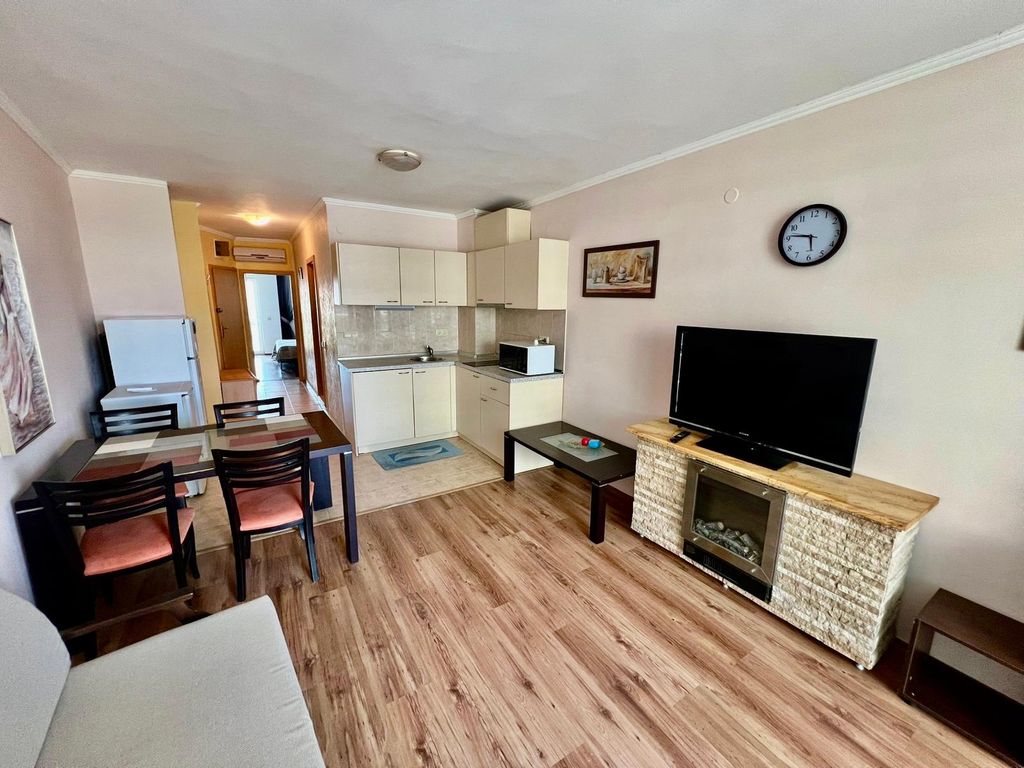 Property photo 3 of 14
