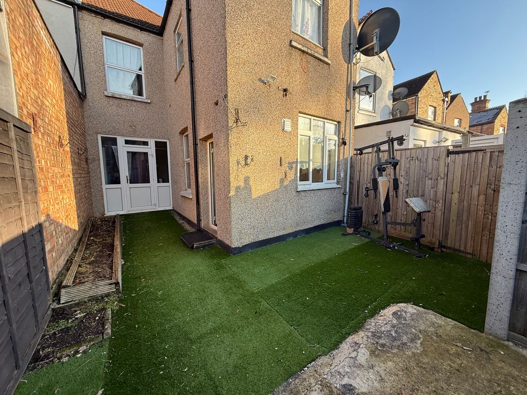 Property photo 3 of 18