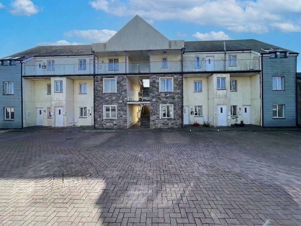 Property photo 1 of 6