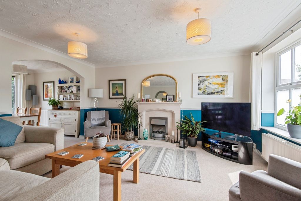 Property photo 3 of 17